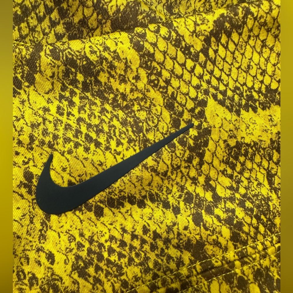 NIKE Python Legging in Speed Yellow. Like new - image 13